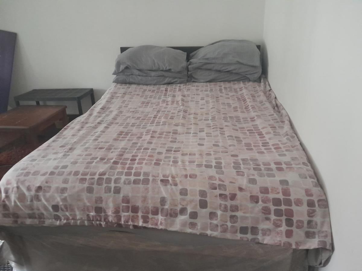 Lovely 1-Bed Studio In London Διαμέρισμα Εξωτερικό φωτογραφία