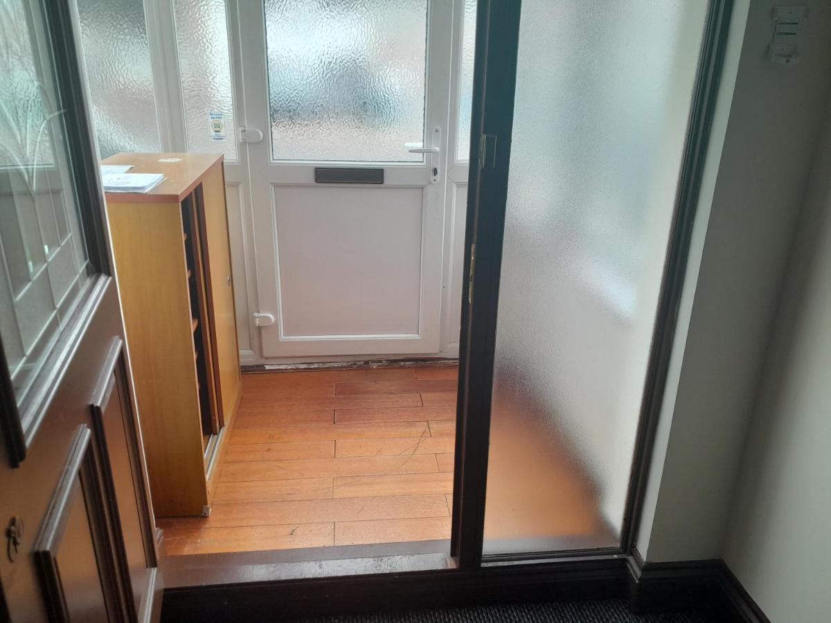 Lovely 1-Bed Studio In London Διαμέρισμα Εξωτερικό φωτογραφία