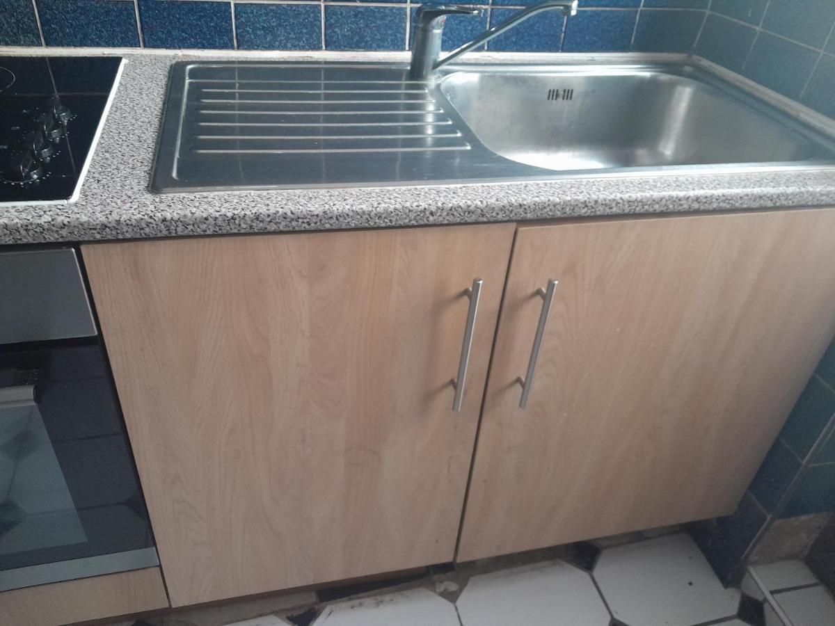Lovely 1-Bed Studio In London Διαμέρισμα Εξωτερικό φωτογραφία